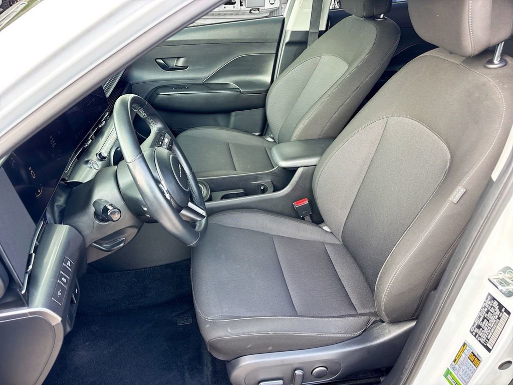 Used 2025 Hyundai Kona SEL image 19