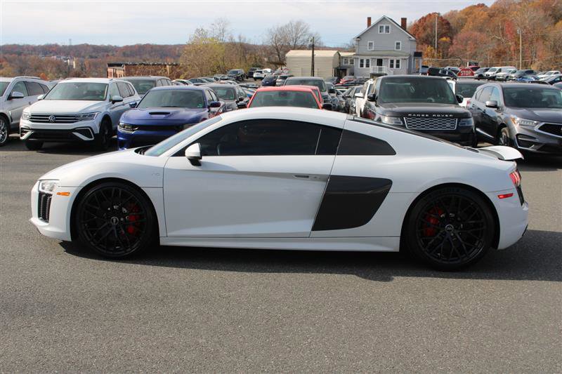 Used 2018 Audi R8 V10 w/ Carbon Exterior Package image 5