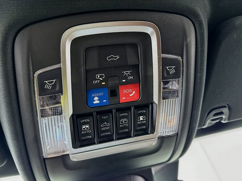 Used 2019 RAM 1500 Laramie Longhorn image 13