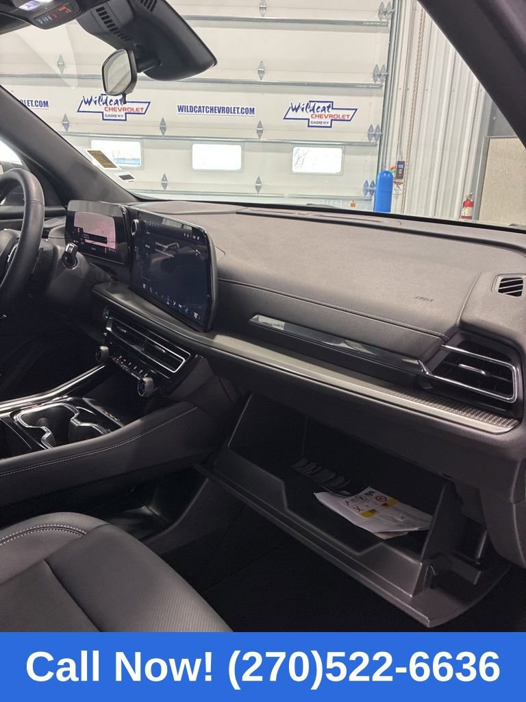 Used 2026 Chevrolet Traverse LT image 41