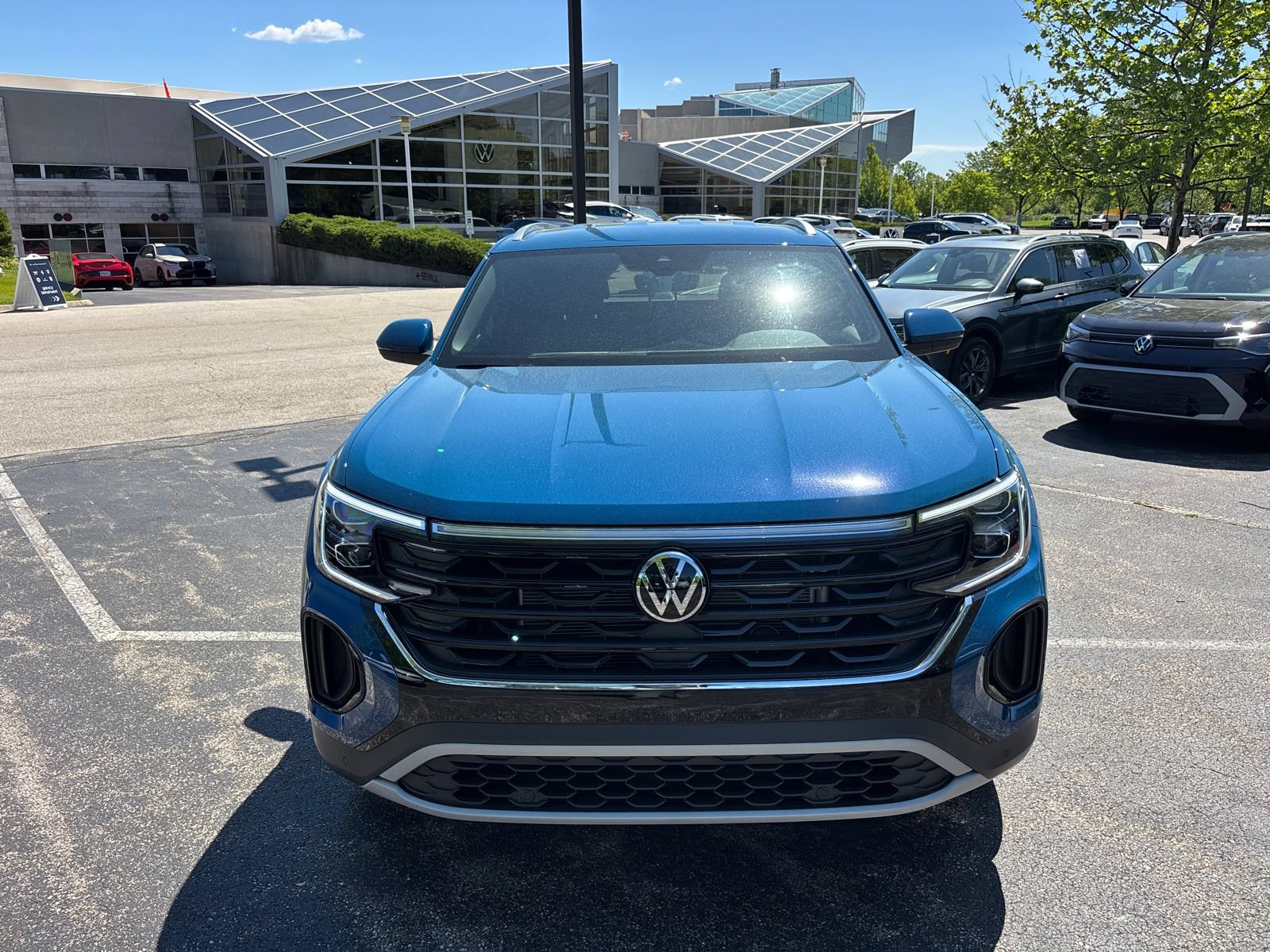 New 2026 Volkswagen Atlas Cross Sport SE AWD/4WD image 2
