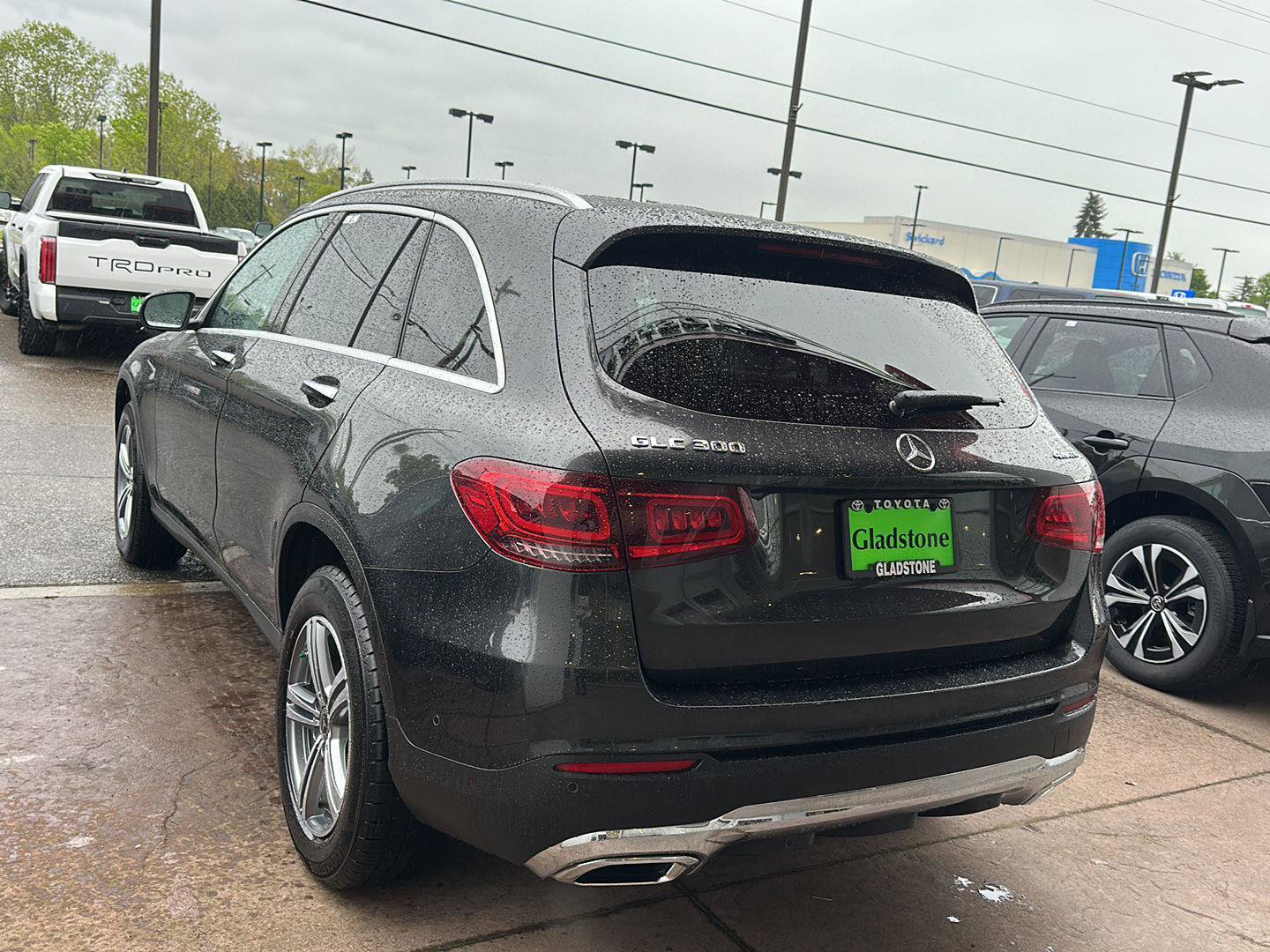 Used 2021 Mercedes-Benz GLC 300 4MATIC image 3