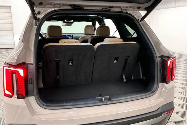 Used 2025 Kia Sorento SX Prestige w/ Olive Brown Leather Package AWD/4WD image 41