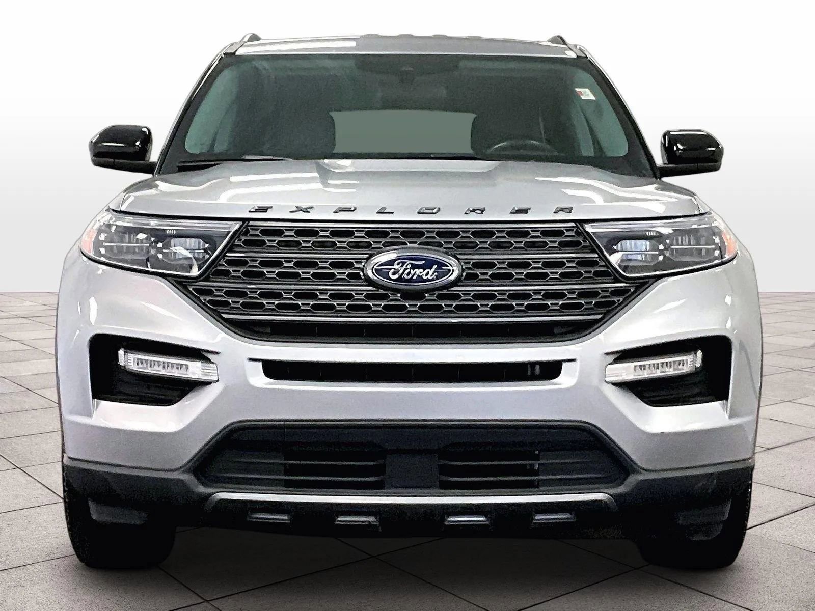 Certified 2023 Ford Explorer XLT w/ Equipment Group 202A image 3