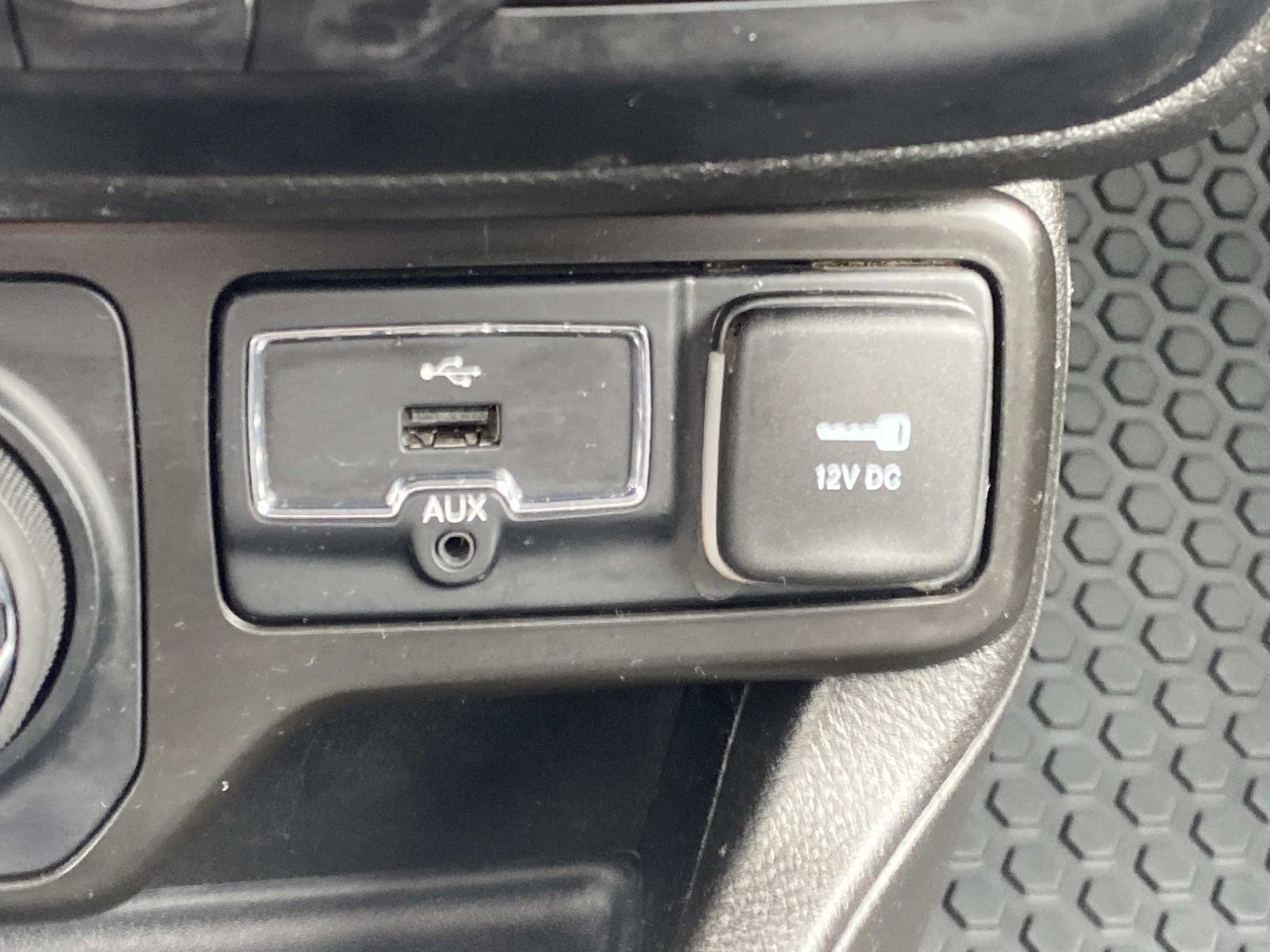 Used 2023 Jeep Renegade Limited w/ Sun/Sound Group AWD/4WD image 31