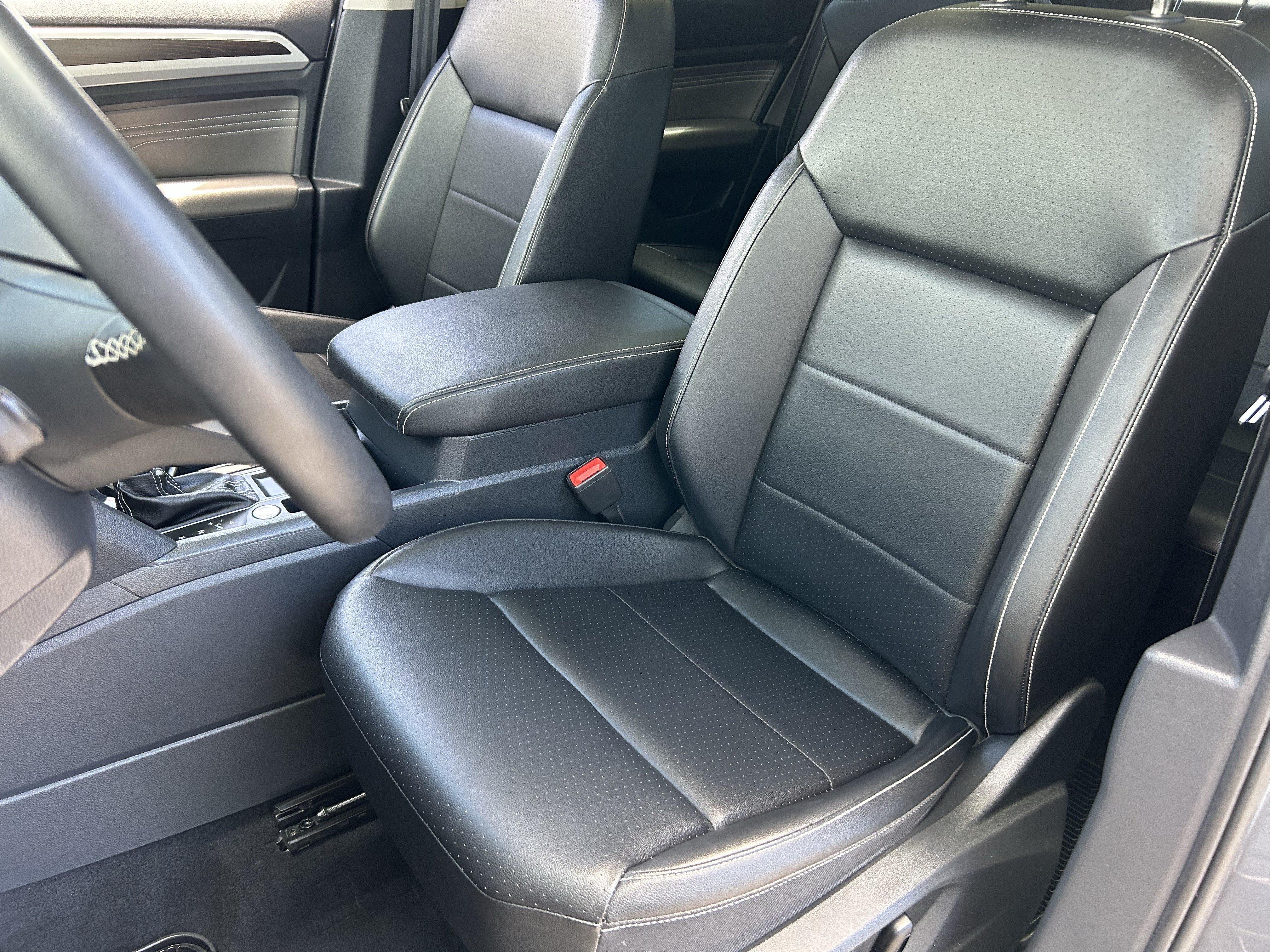 Used 2023 Volkswagen Atlas SE w/ Panoramic Sunroof Package FWD image 19