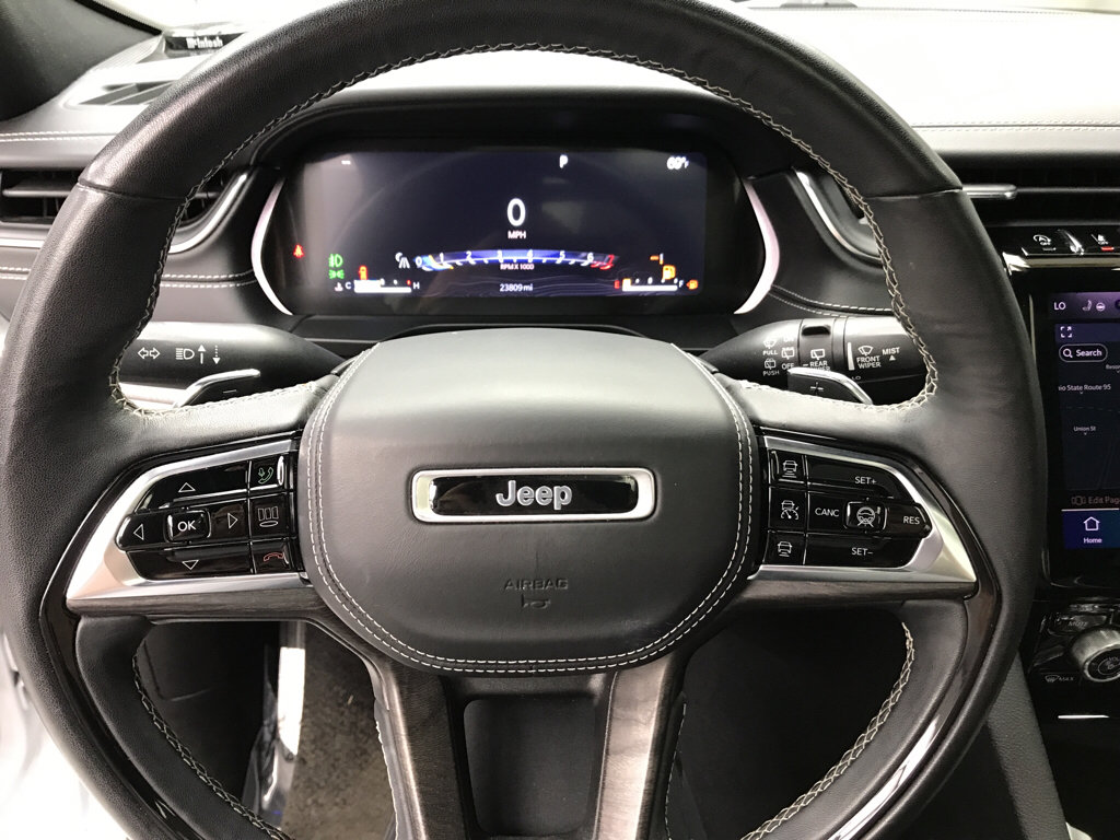 Used 2023 Jeep Grand Cherokee Overland w/ Adv Protech Group III AWD/4WD image 7