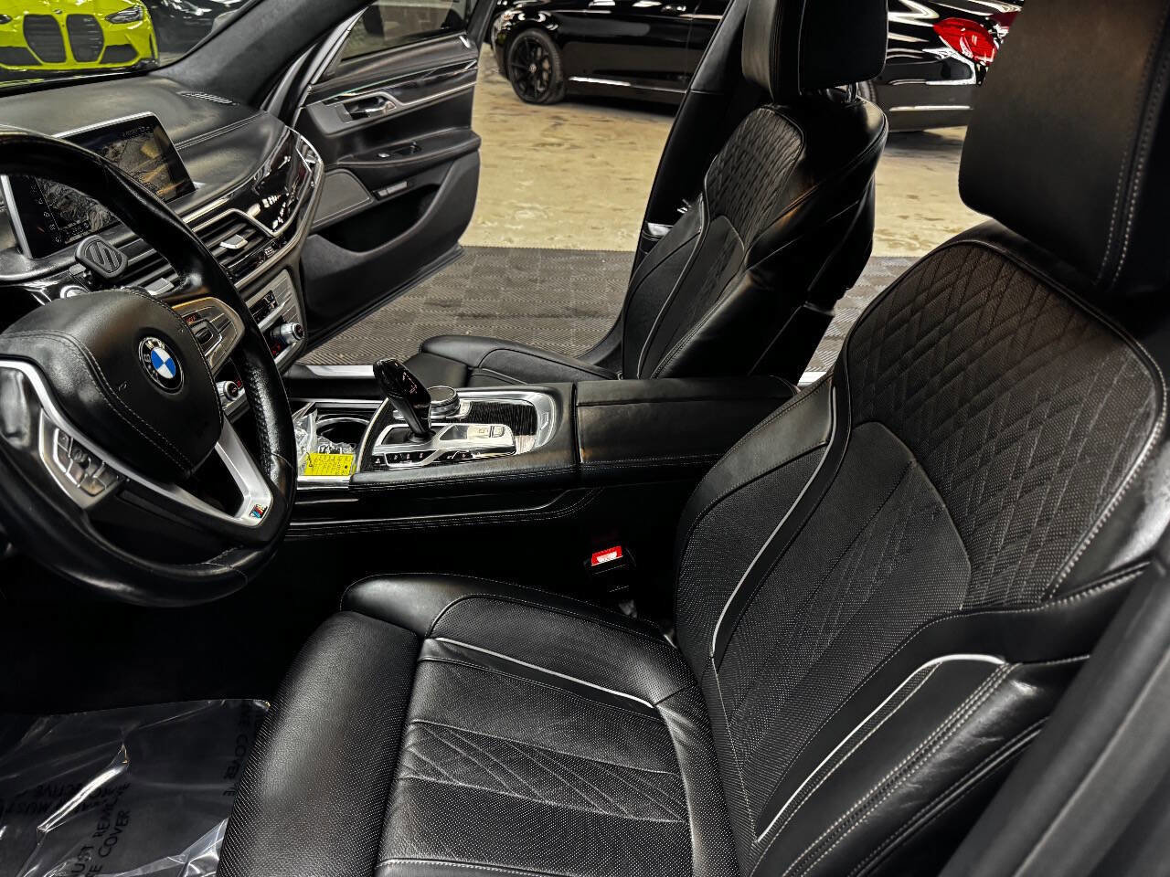 Used 2016 BMW 750i image 32