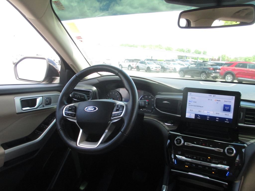 Used 2021 Ford Explorer Limited w/ Hybrid Equipment Group 310A AWD/4WD image 26