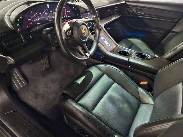 Used 2022 Porsche Taycan image 10