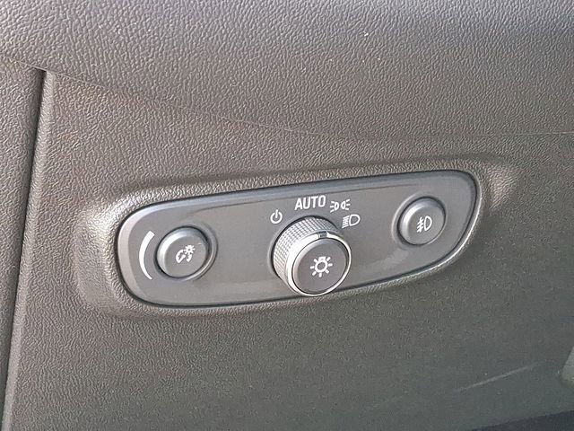Used 2020 Chevrolet Equinox LT FWD image 32