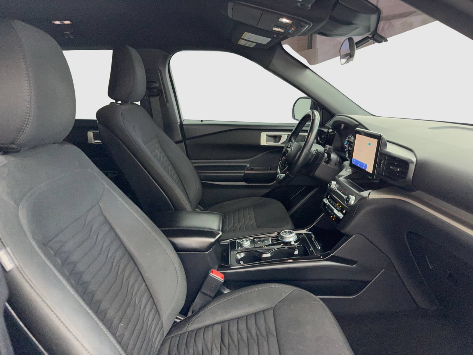 Used 2020 Ford Explorer XLT AWD/4WD image 41