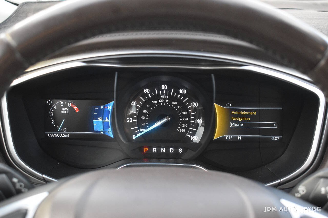 Used 2017 Ford Fusion Platinum FWD image 22