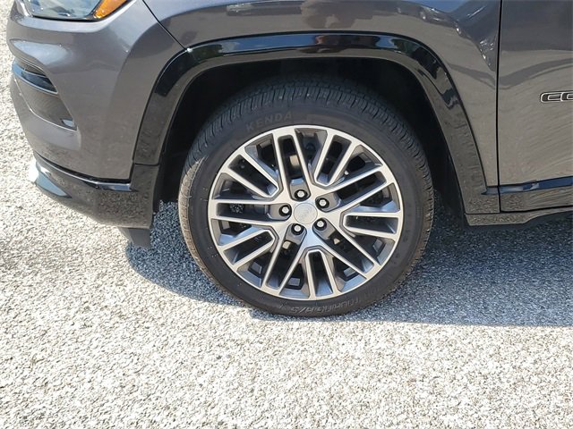 Used 2022 Jeep Compass Limited w/ Elite Group image 8