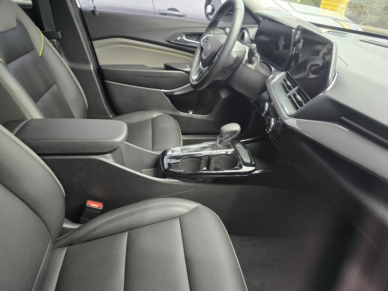 Used 2025 Chevrolet Trax ACTIV w/ Driver Confidence Package FWD image 17