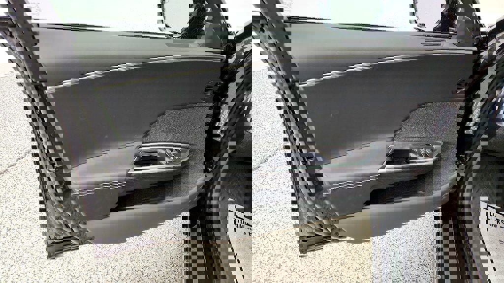 Used 2023 Lucid Air Touring image 10