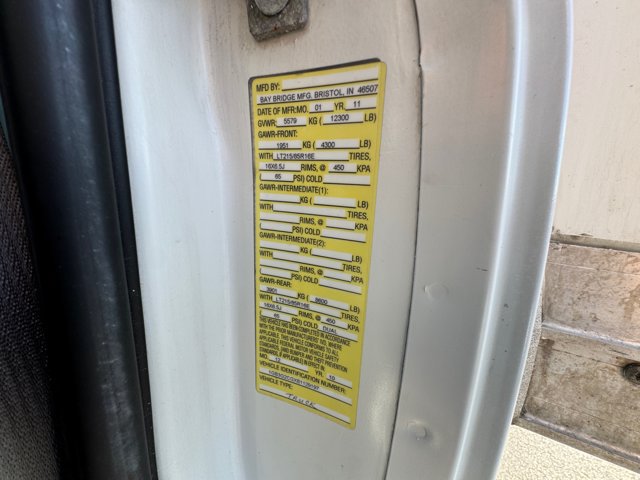 Used 2011 Chevrolet Express 3500 RWD image 28