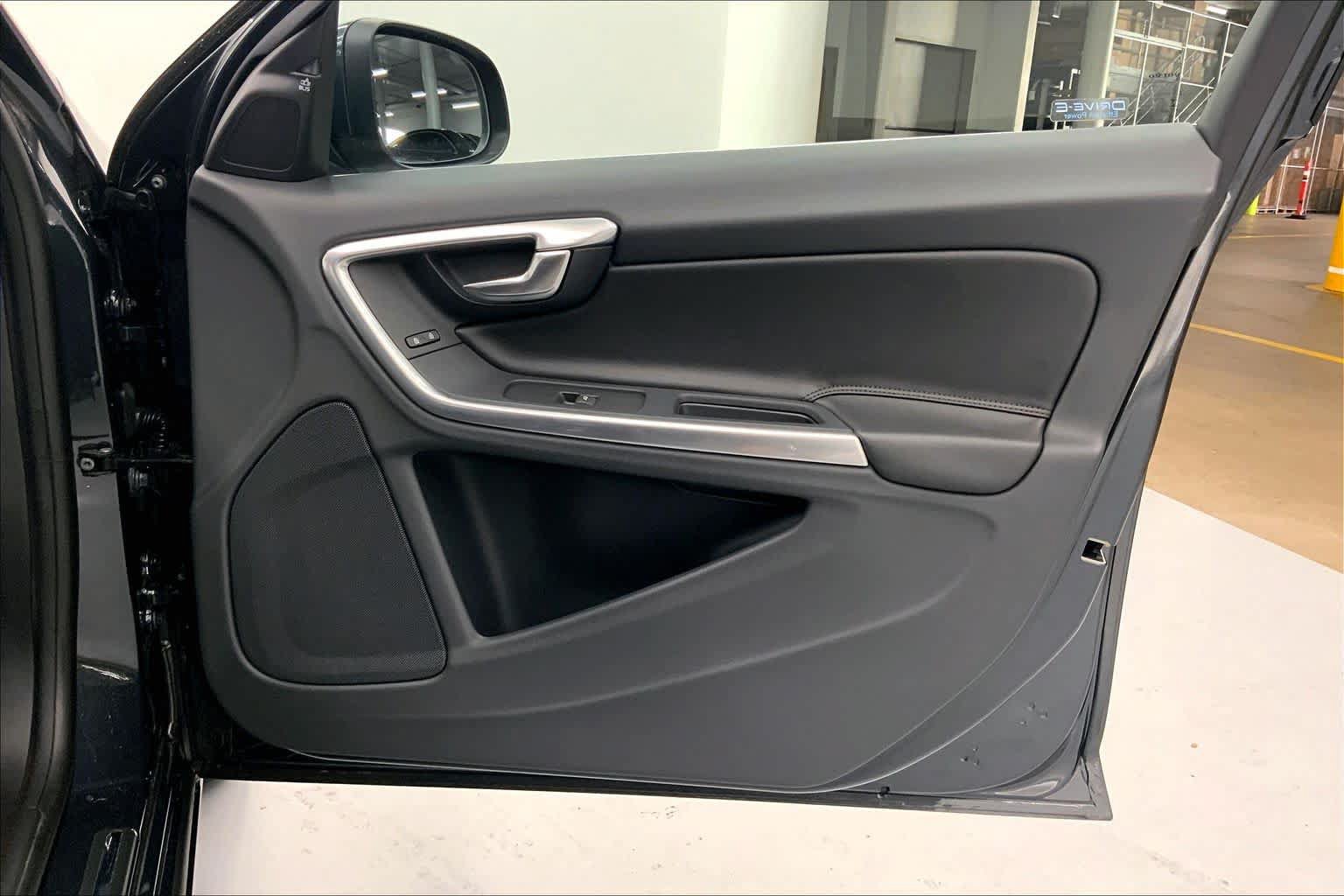 Used 2015 Volvo S60 T5 Premier FWD image 9