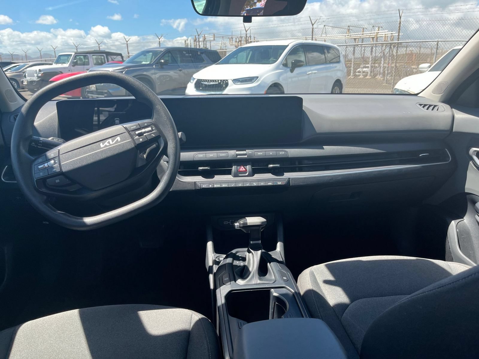 Used 2025 Kia K4 FWD image 57
