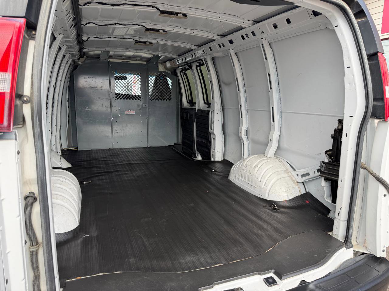 Used 2020 Chevrolet Express 2500 Extended w/ Communications Package image 24