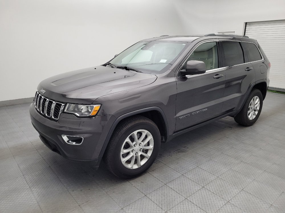 Used 2021 Jeep Grand Cherokee Laredo AWD/4WD image 2