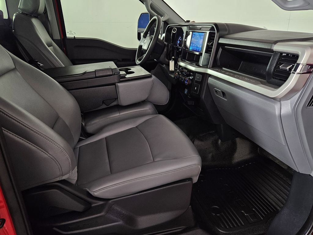 Used 2025 Ford F350 XL w/ XL Chrome Package image 28