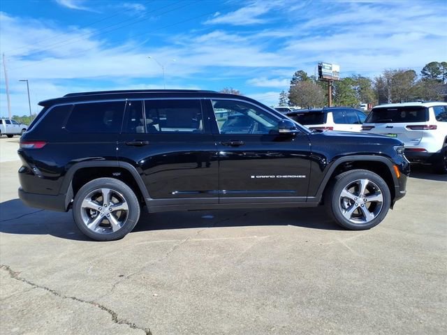 New 2025 Jeep Grand Cherokee L Limited w/ Luxury Tech Group II image 2