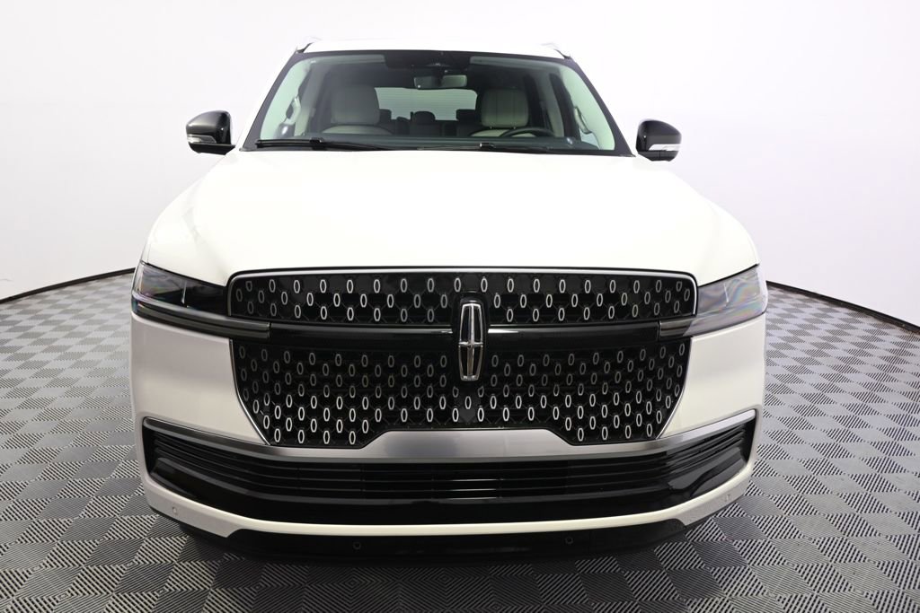 New 2026 Lincoln Navigator L Reserve AWD/4WD image 10