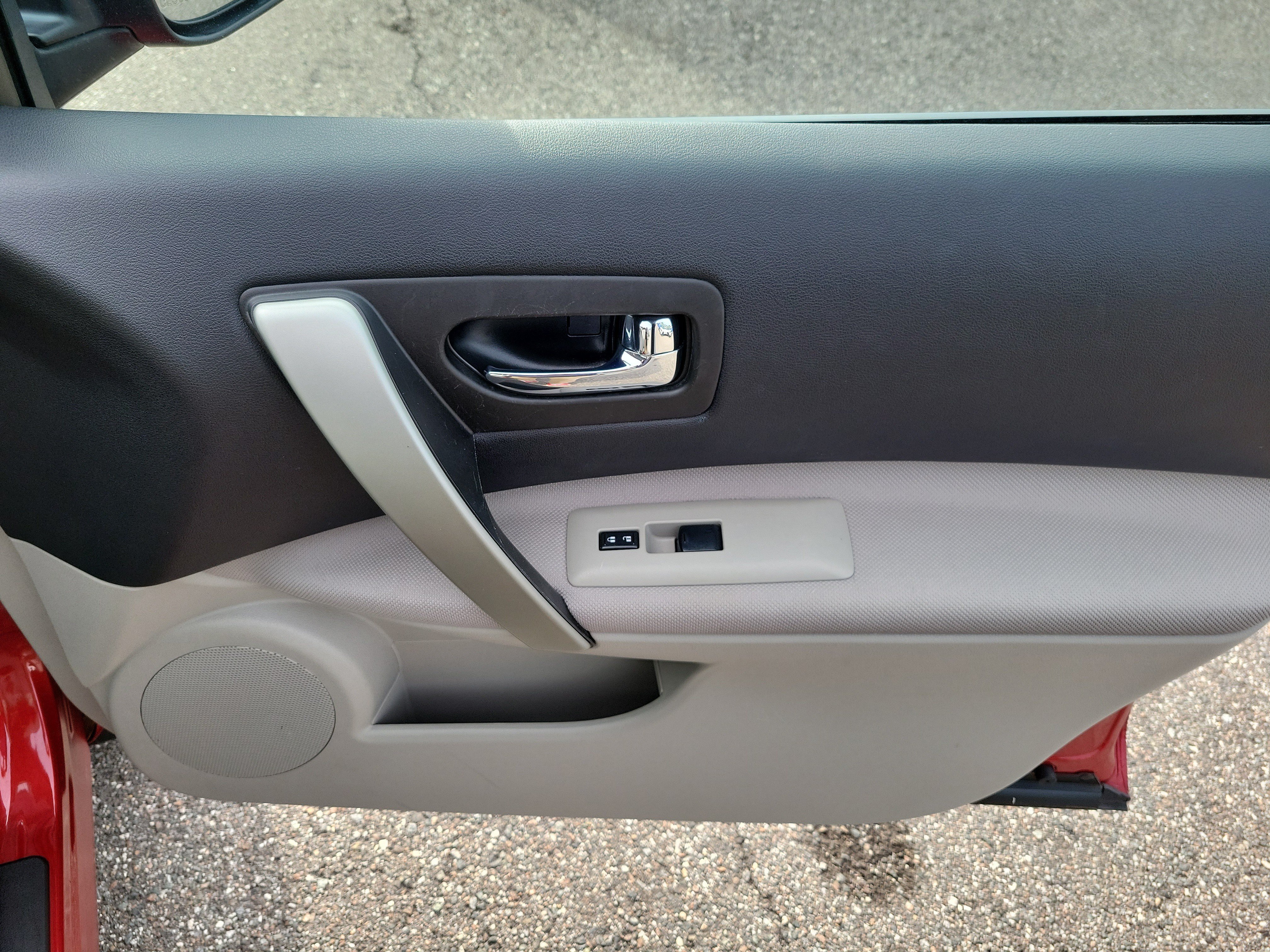 Used 2015 Nissan Rogue S w/ Convenience Package FWD image 10