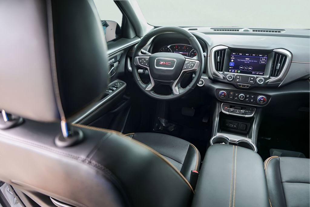 Used 2023 GMC Terrain AT4 AWD/4WD image 30