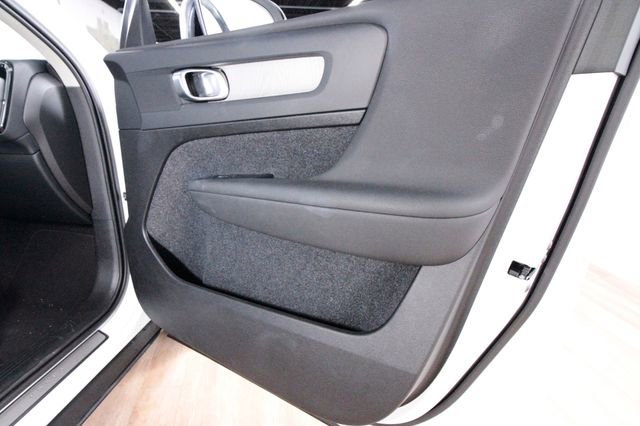 Certified 2025 Volvo XC40 B5 Ultra w/ Protection Package Premier AWD/4WD image 26