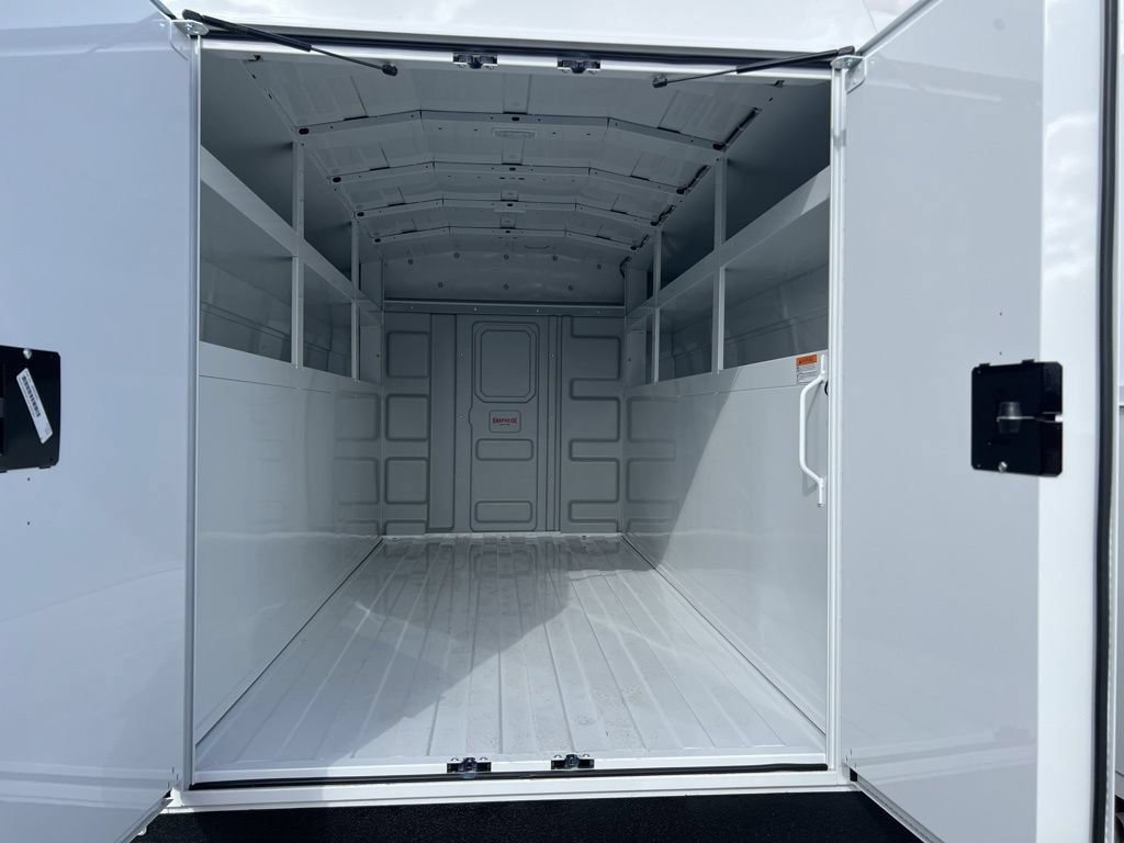 New 2025 GMC Savana 3500 w/ Power Convenience Package RWD image 7
