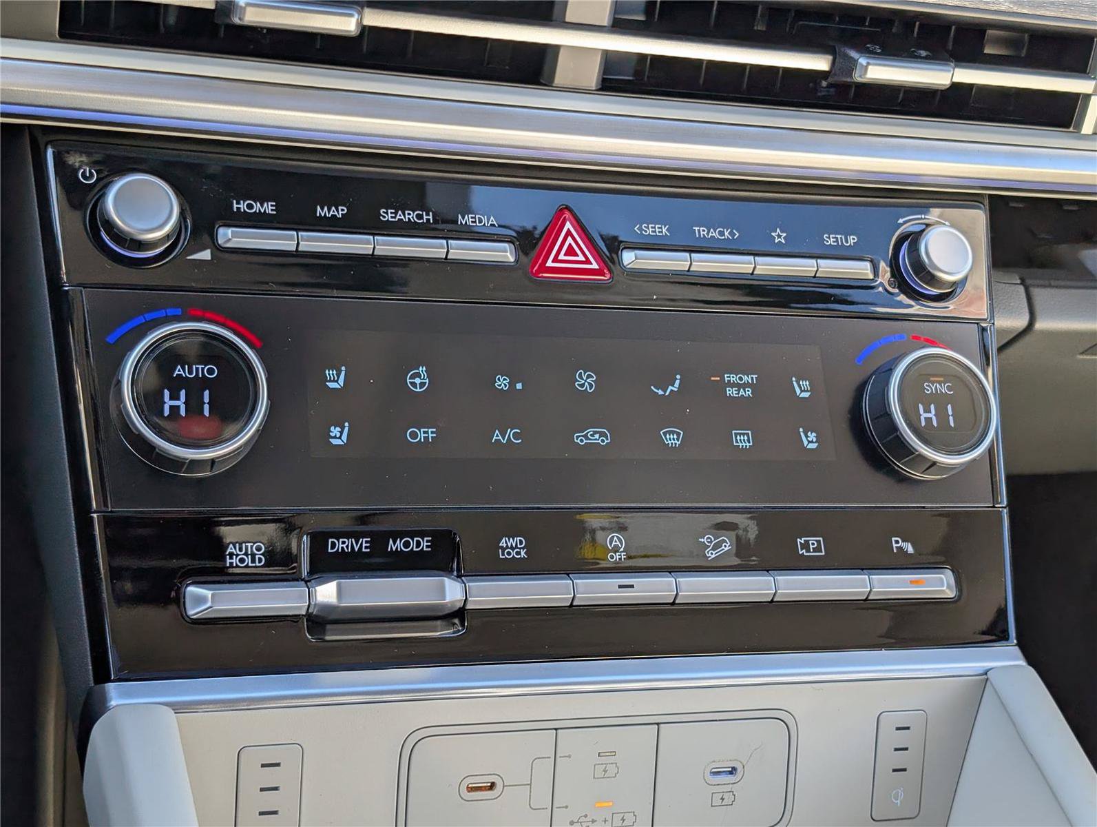 New 2026 Hyundai Santa Fe Limited AWD/4WD image 26