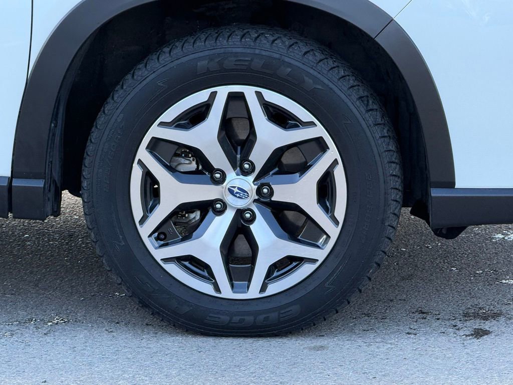 Used 2022 Subaru Forester Premium image 6