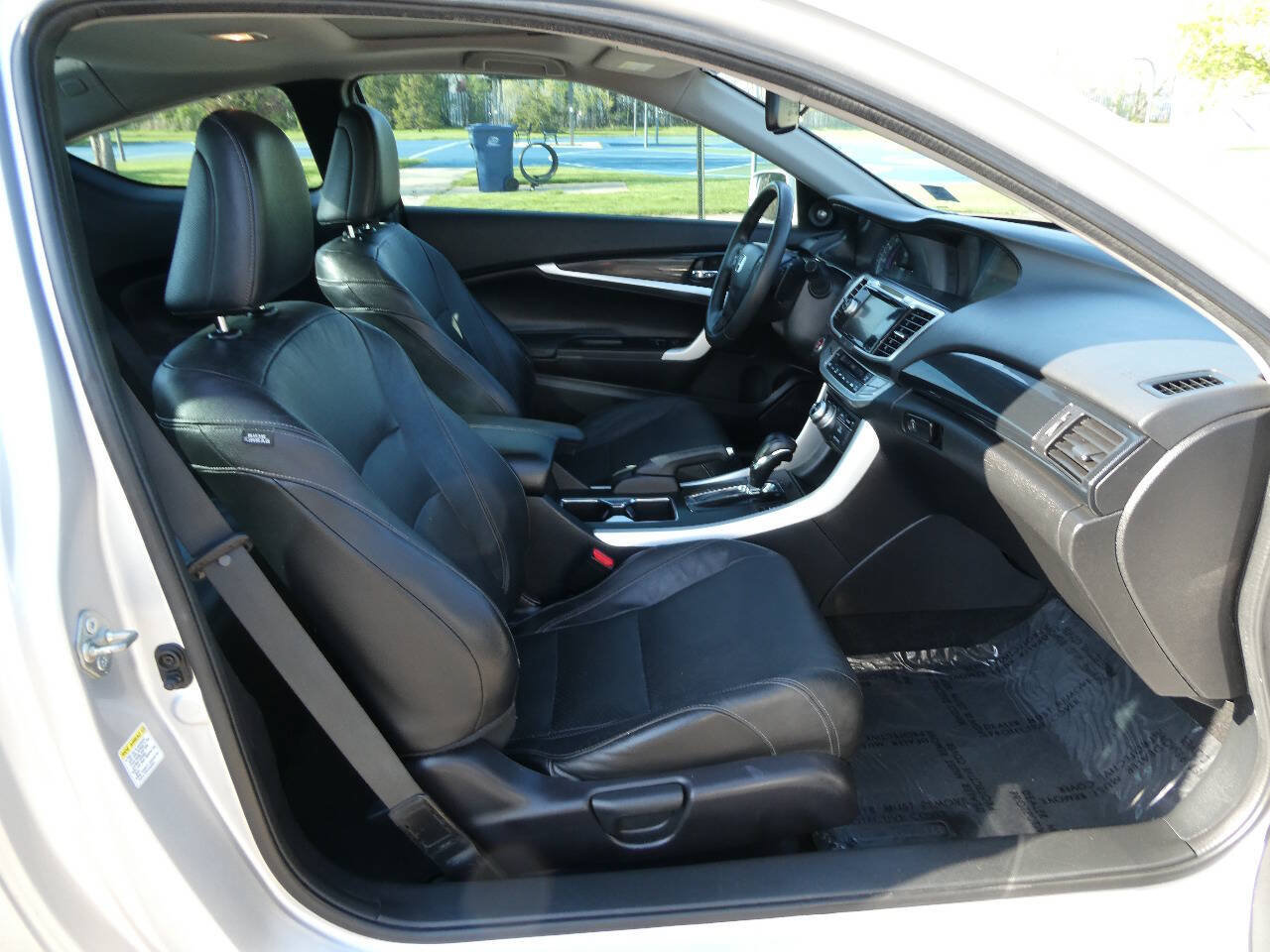 Used 2015 Honda Accord EX-L image 28