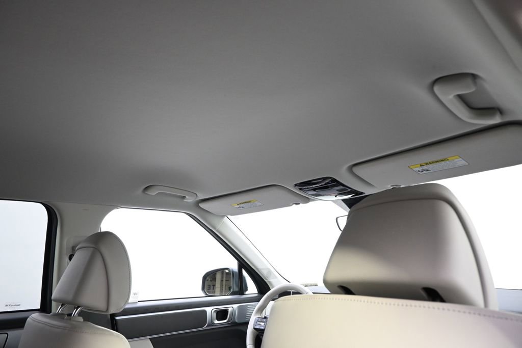 Used 2025 Hyundai Santa Fe SEL image 17