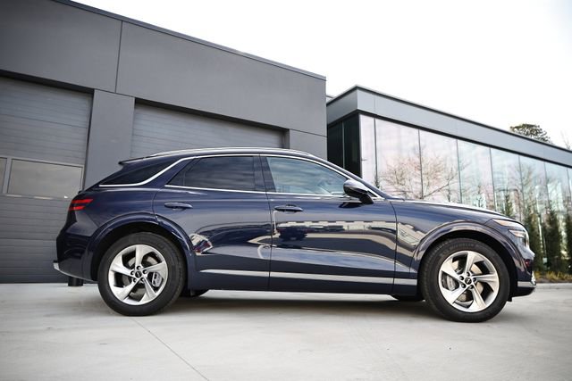 Used 2026 Genesis GV70 2.5T image 4
