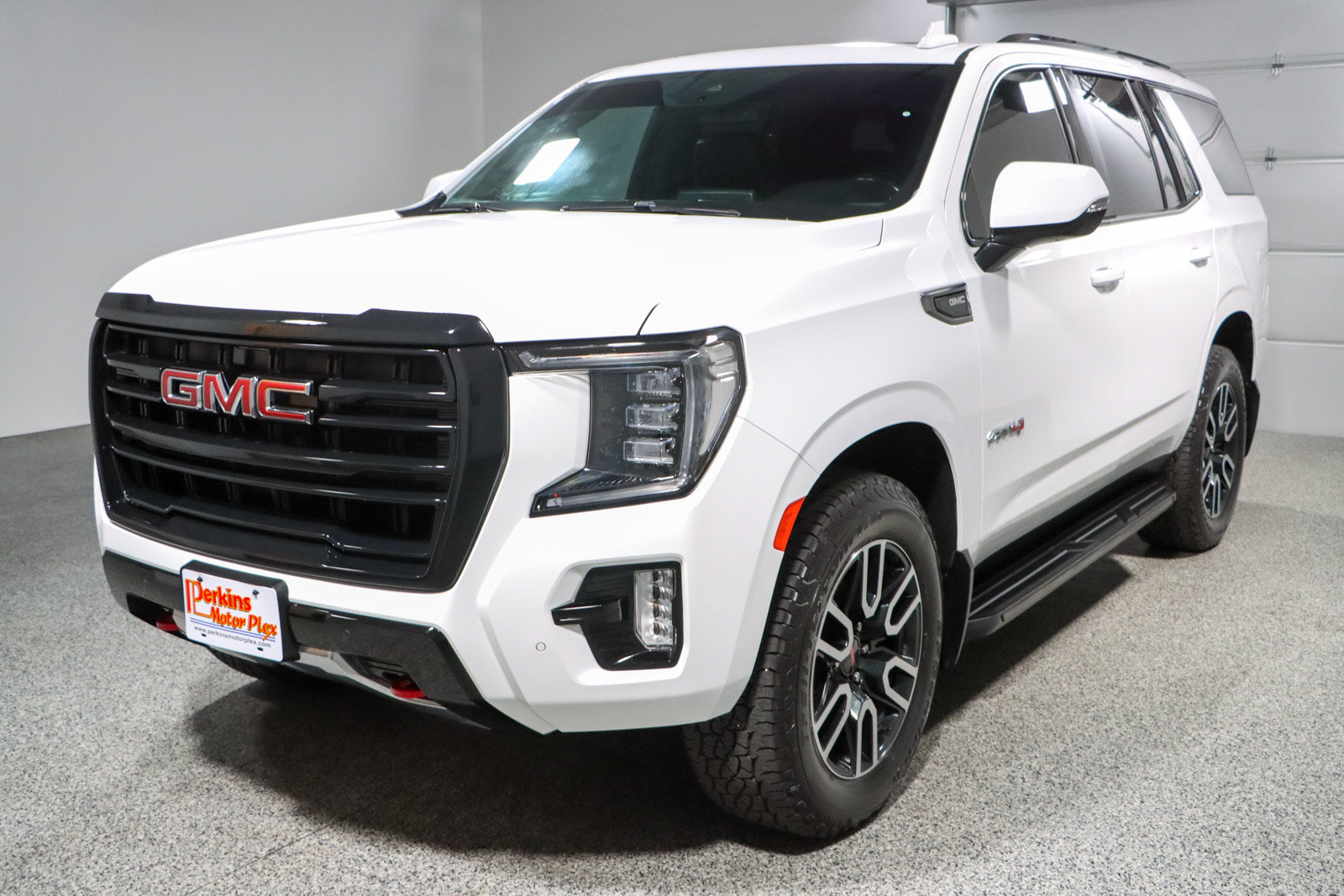Used 2024 GMC Yukon AT4 AWD/4WD image 37