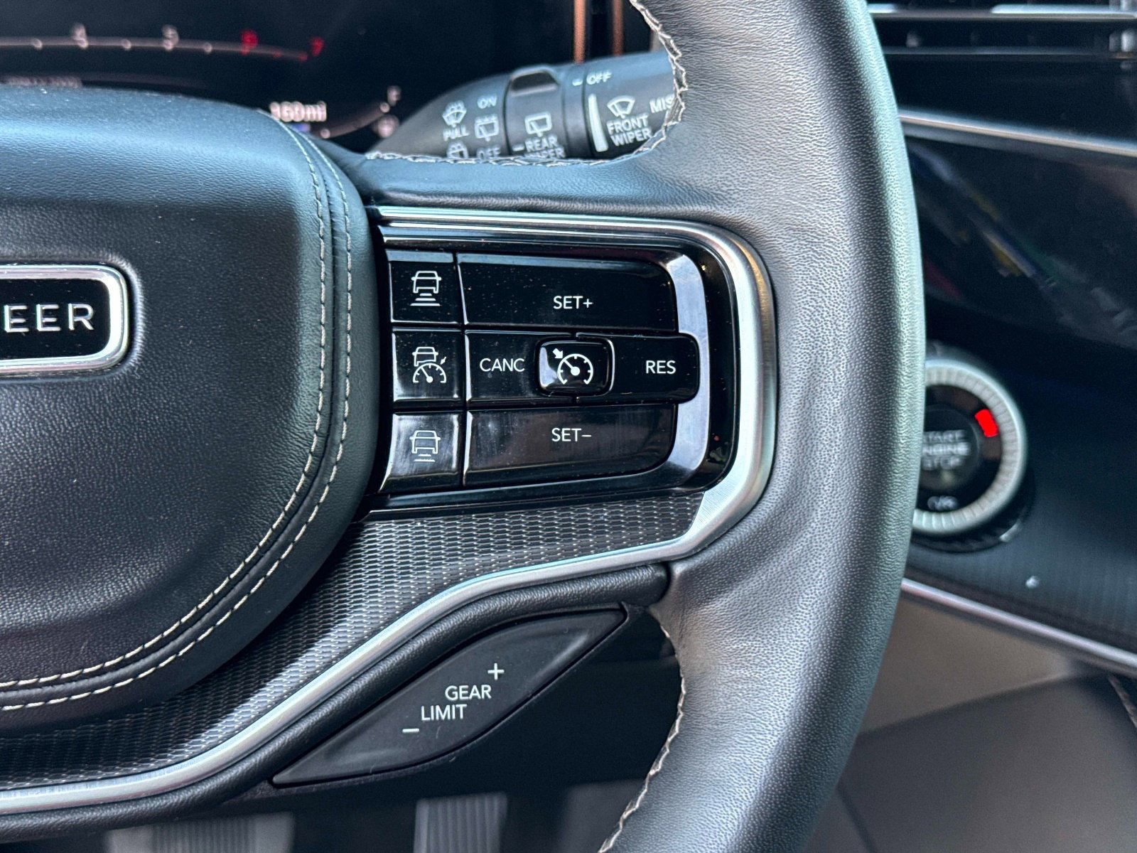 Used 2024 Jeep Grand Wagoneer L Series II w/ Quick Order Packagew 28T image 32