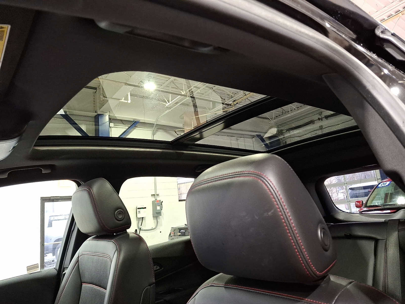 Used 2022 Chevrolet Equinox RS w/ RS Leather Package image 14