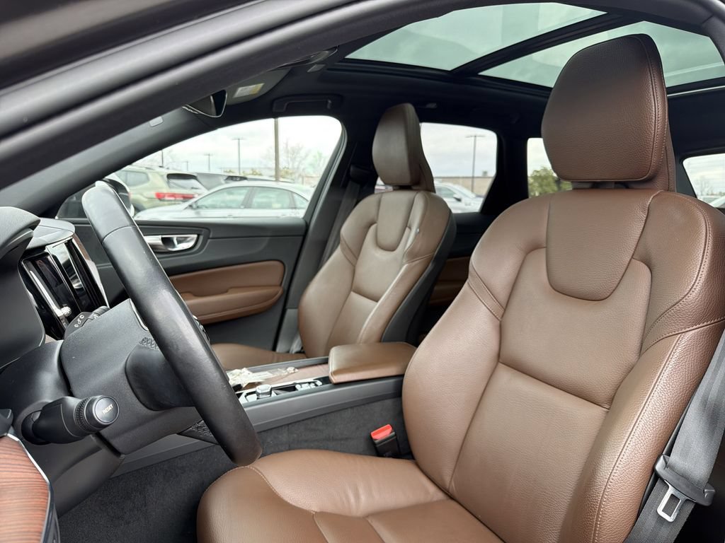 Used 2023 Volvo XC60 T8 Plus AWD/4WD image 12