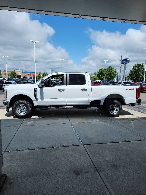 New 2026 Ford F350 XL w/ XL Chrome Package AWD/4WD image 5