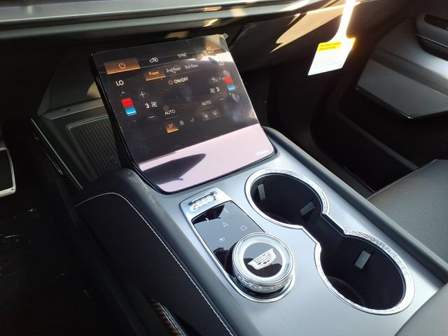New 2027 Cadillac Vistiq Luxury AWD/4WD image 33