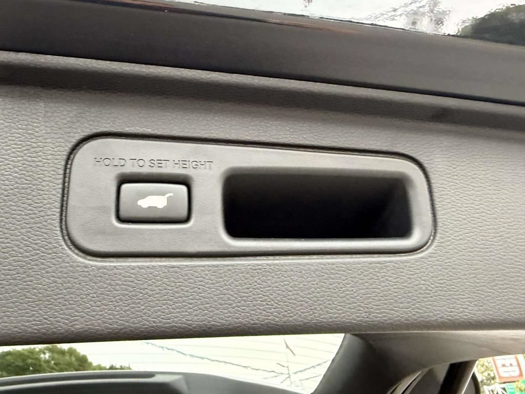 Used 2024 Honda Pilot EX-L image 15