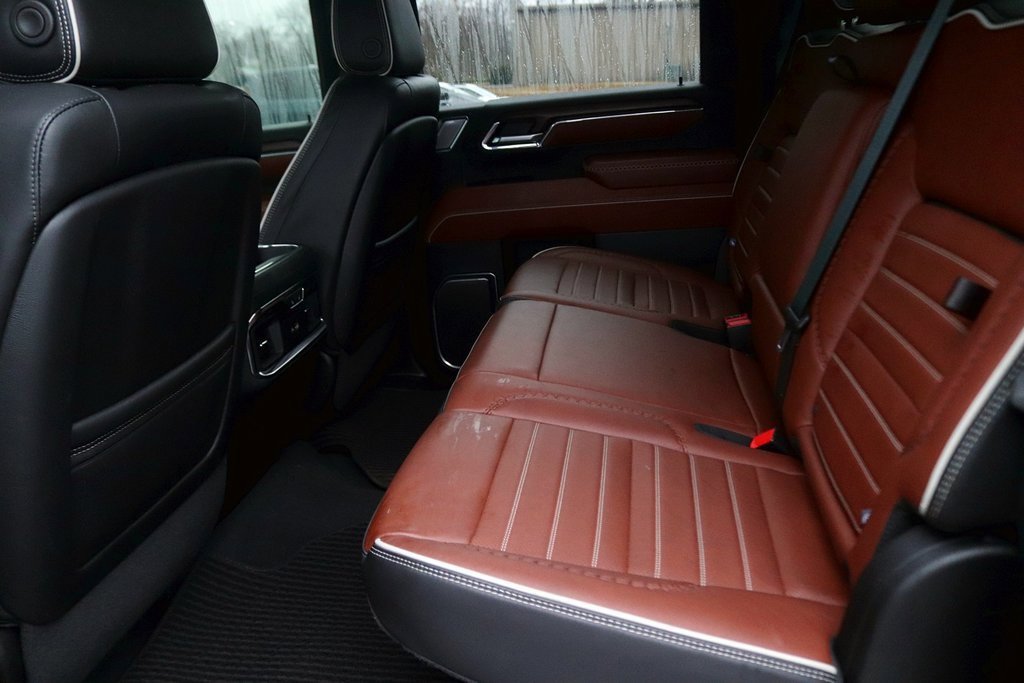 Used 2024 GMC Sierra 2500 Denali Ultimate image 16