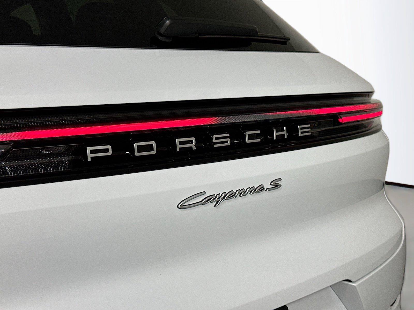 Used 2026 Porsche Cayenne S AWD/4WD image 17