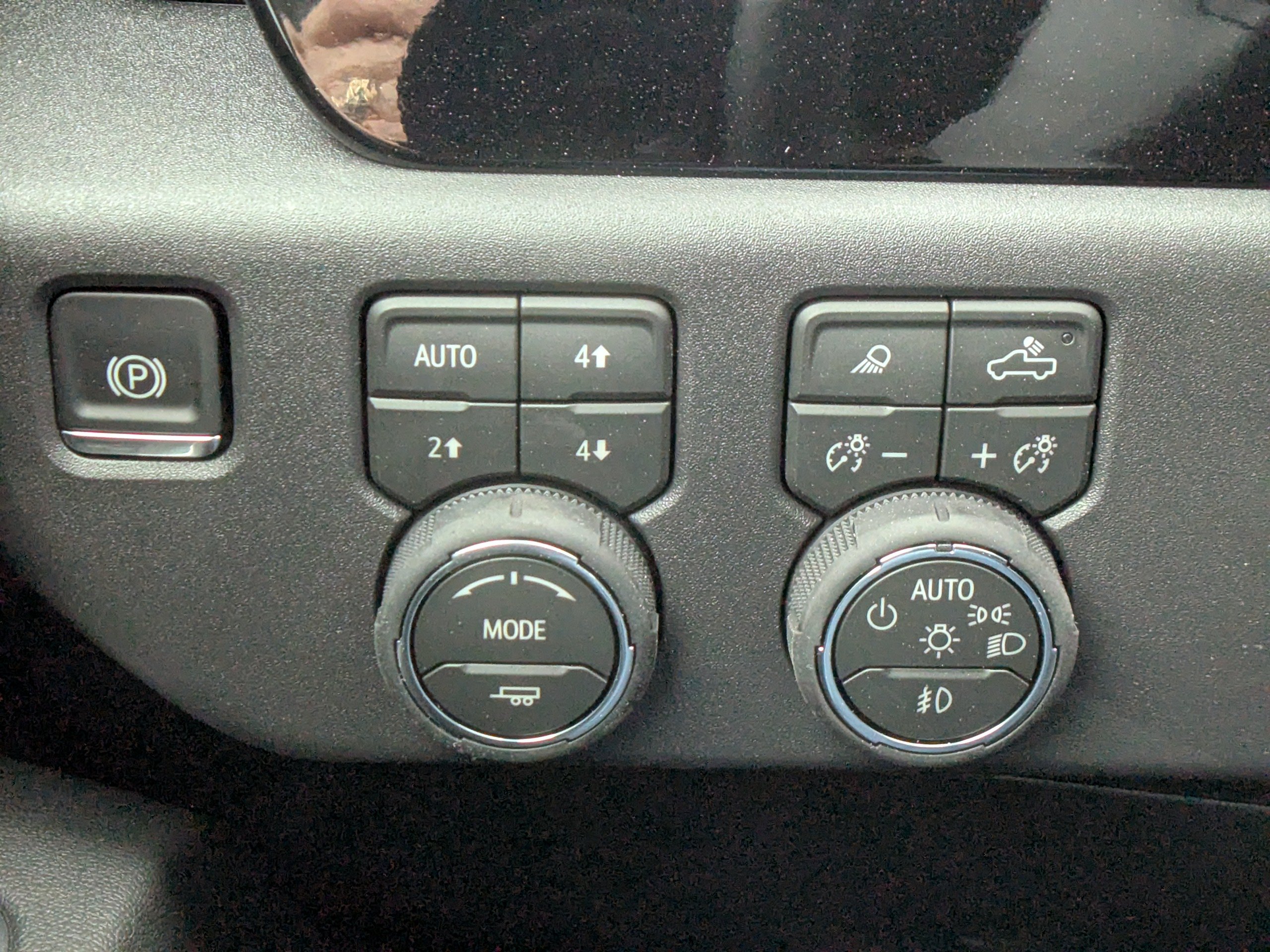 New 2026 Chevrolet Silverado 1500 LTZ w/ LPO, Dark Essentials Package AWD/4WD image 29