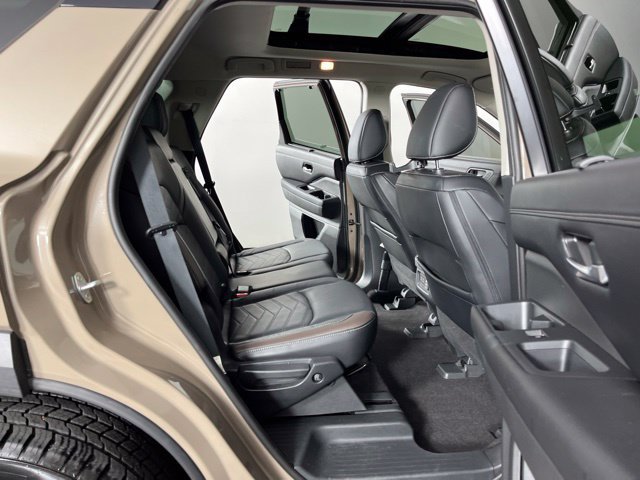 Used 2023 Nissan Pathfinder Platinum w/ Cargo Package AWD/4WD image 52