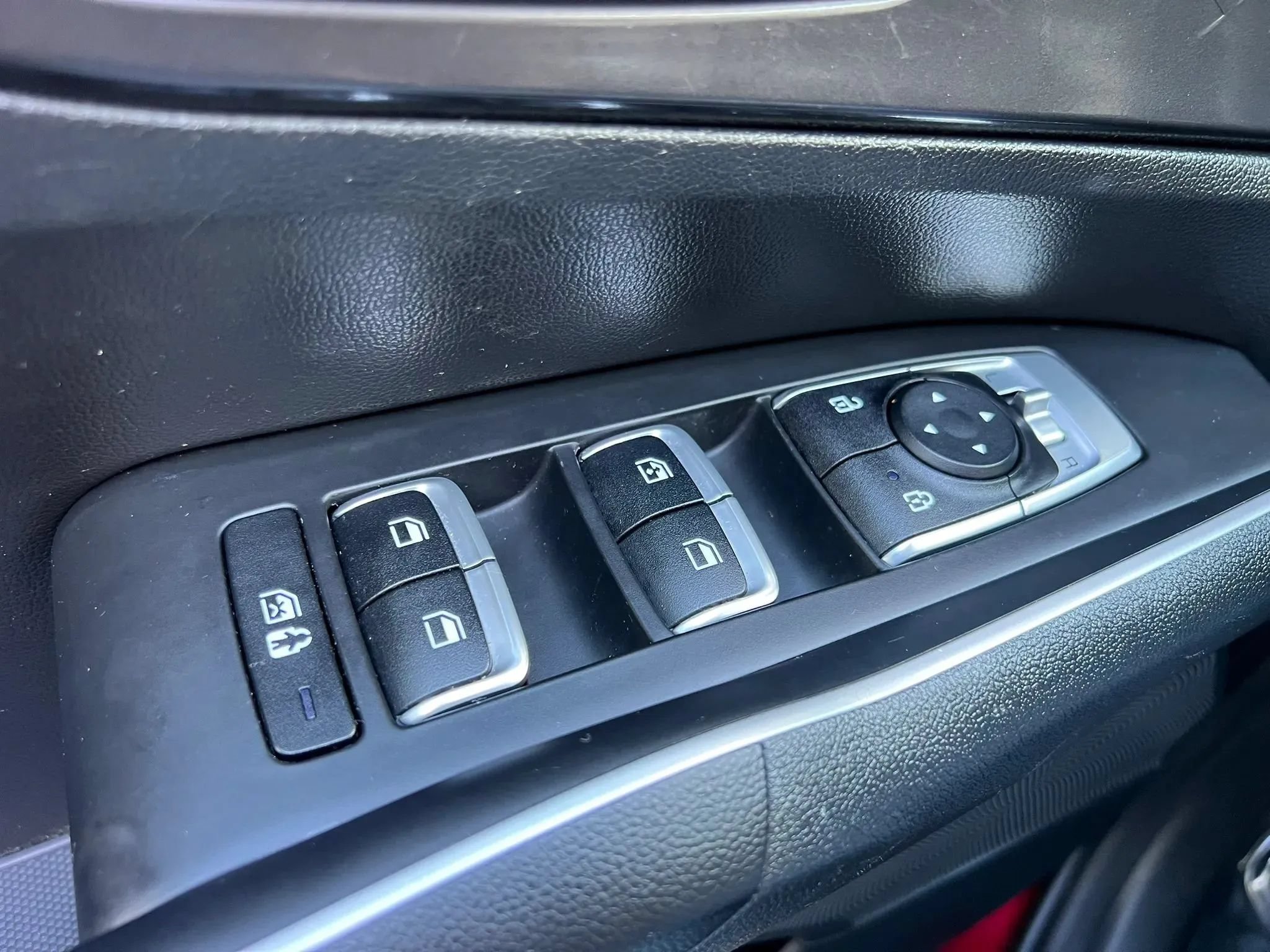 Used 2021 Kia Sorento S w/ Panoramic Sunroof Package AWD/4WD image 38