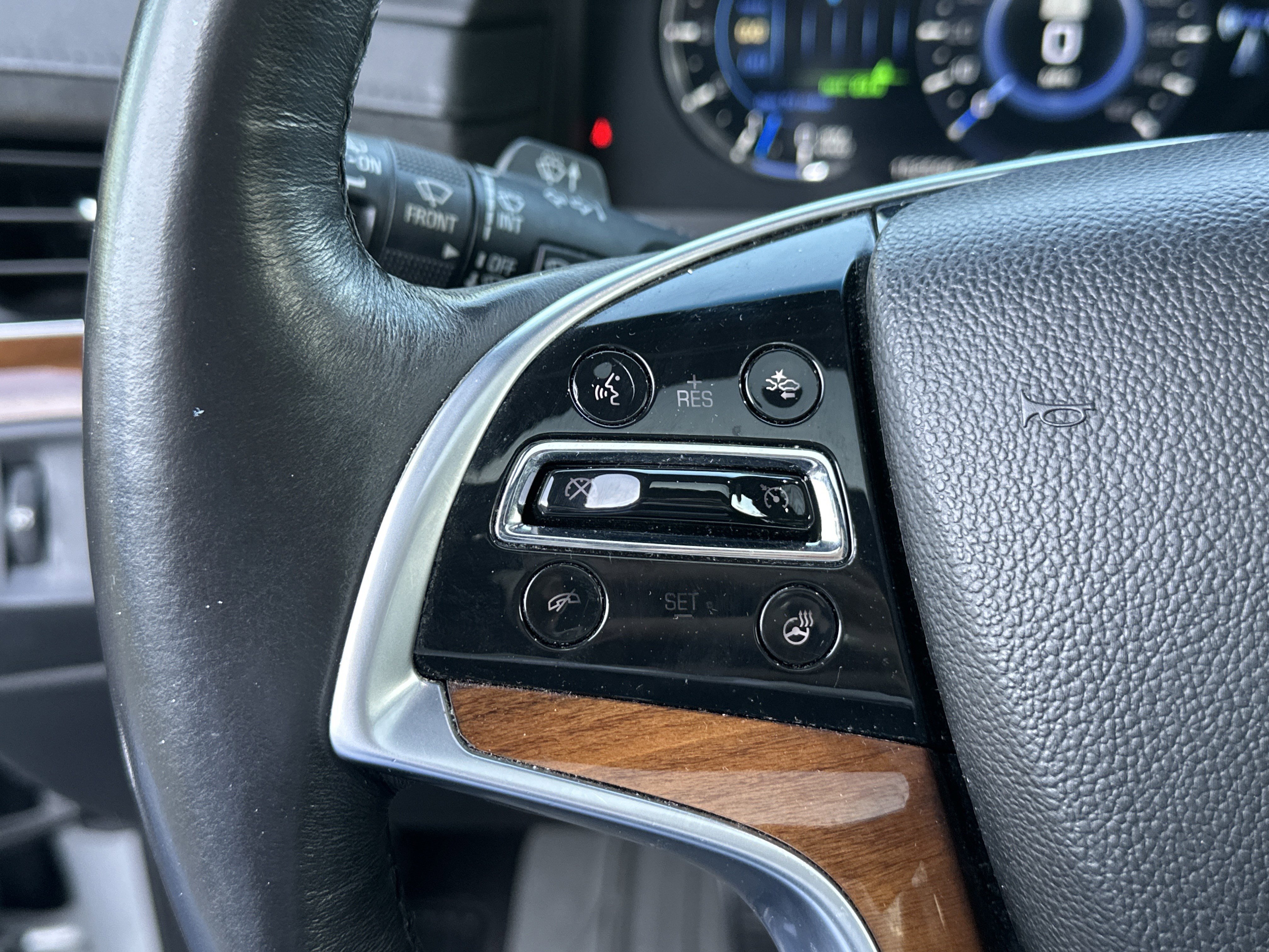 Used 2017 Cadillac Escalade Luxury image 27